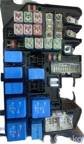 Unidad de control/módulo de carrocería central   70A170939