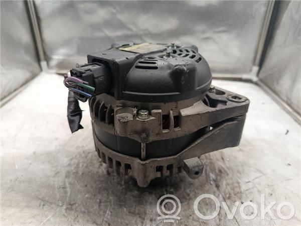 Toyota Corolla Verso AR10 Alternador 