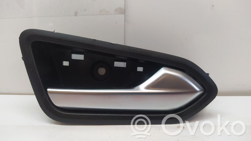 Renault Captur Front door interior handle 