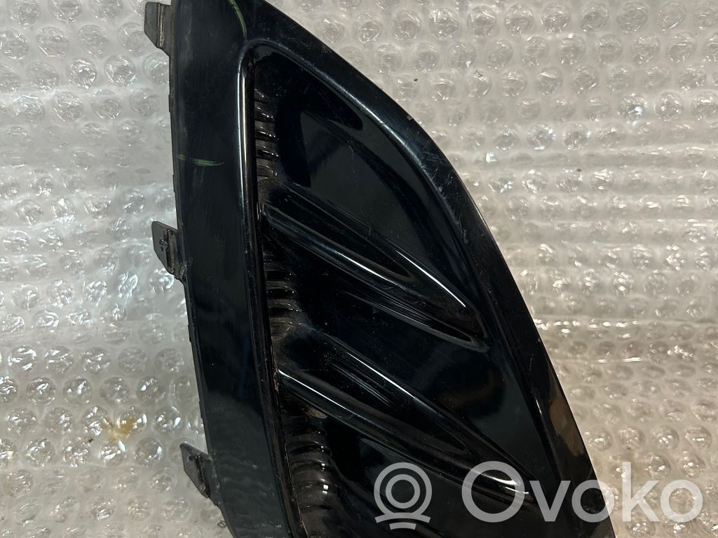 KIA Ceed Etusumuvalon ritilä 