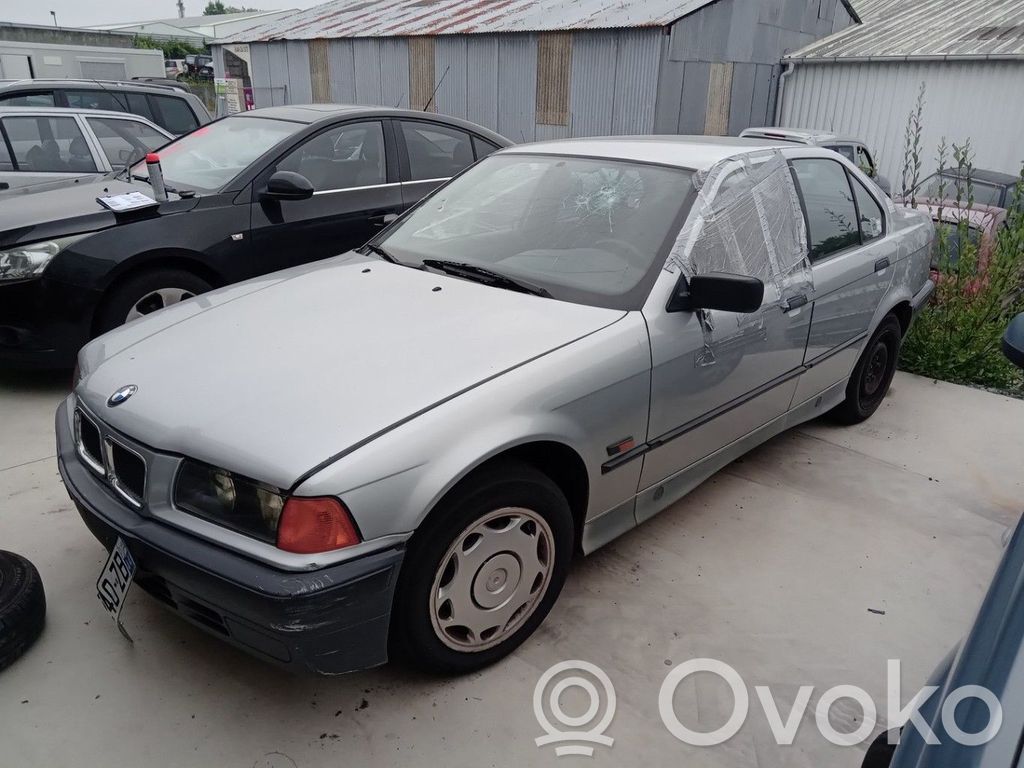 BMW 3 E36 Передний суппорт 
