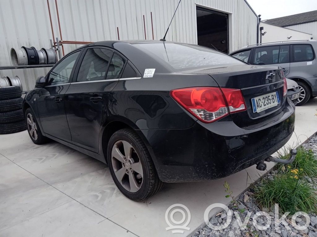 Chevrolet Cruze Tylny zacisk hamulcowy 