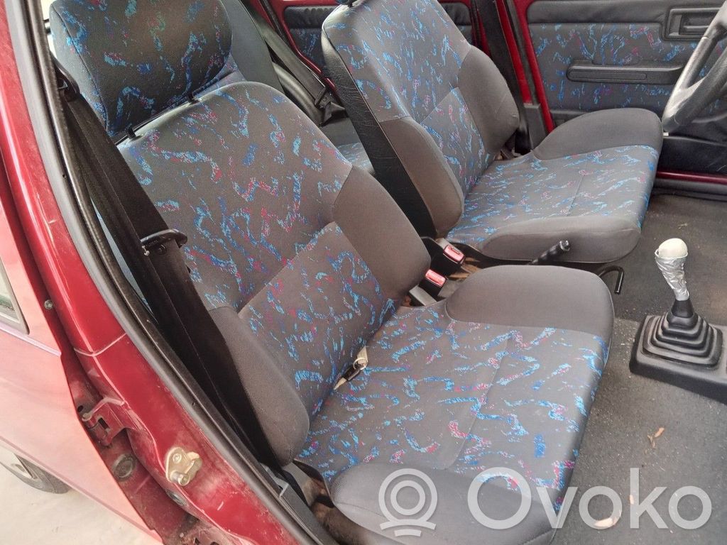 Citroen AX Etumatkustajan istuin 