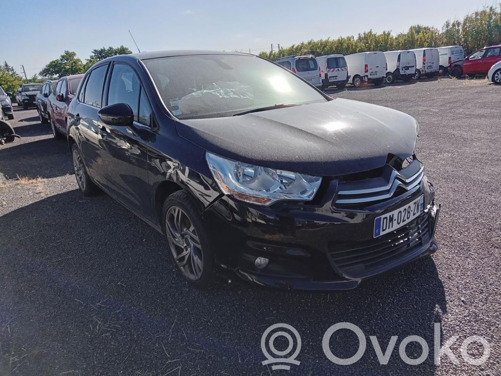 Citroen C4 II Priekšpusē slēdzene 