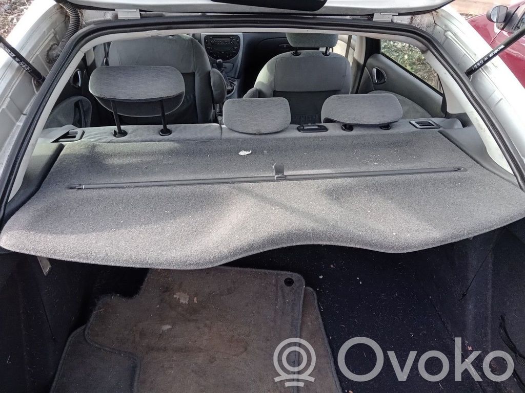 Citroen C5 Hattuhylly 