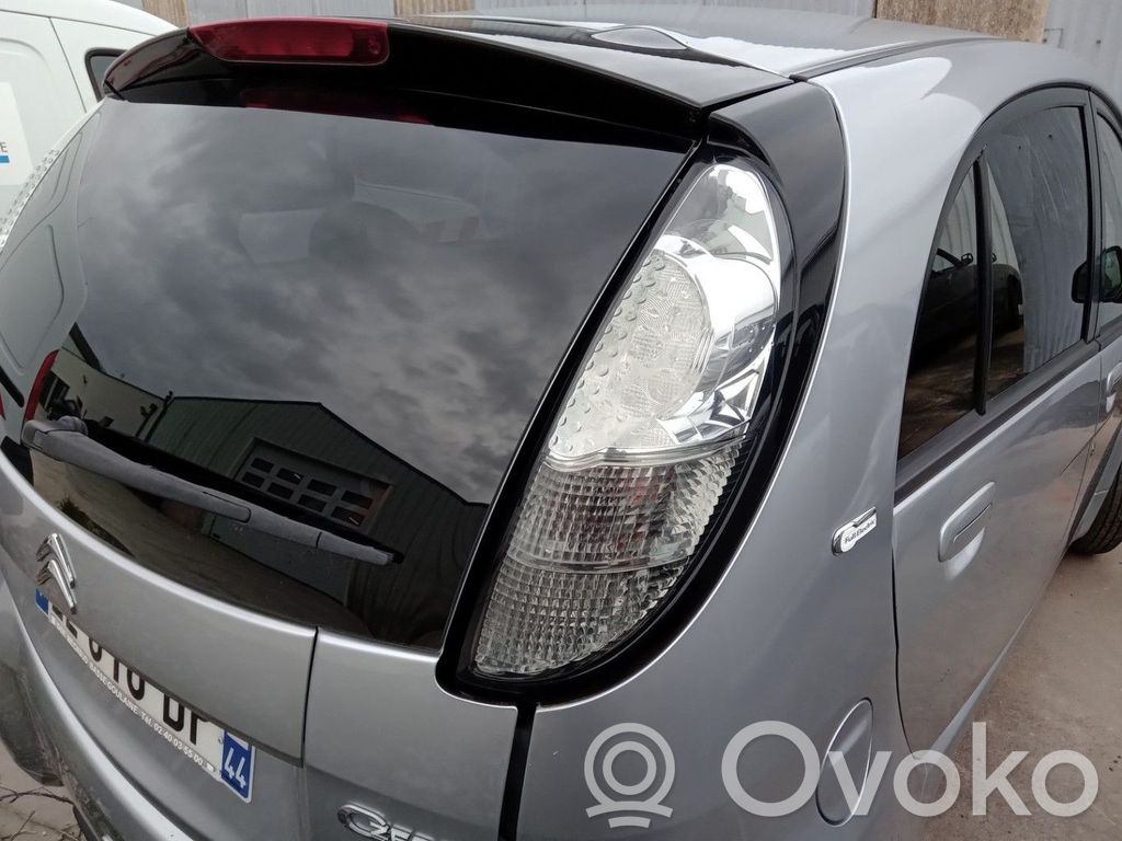 Rear/tail lights   1609095780