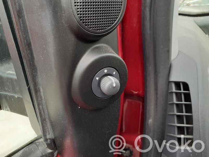 Wing mirror switch