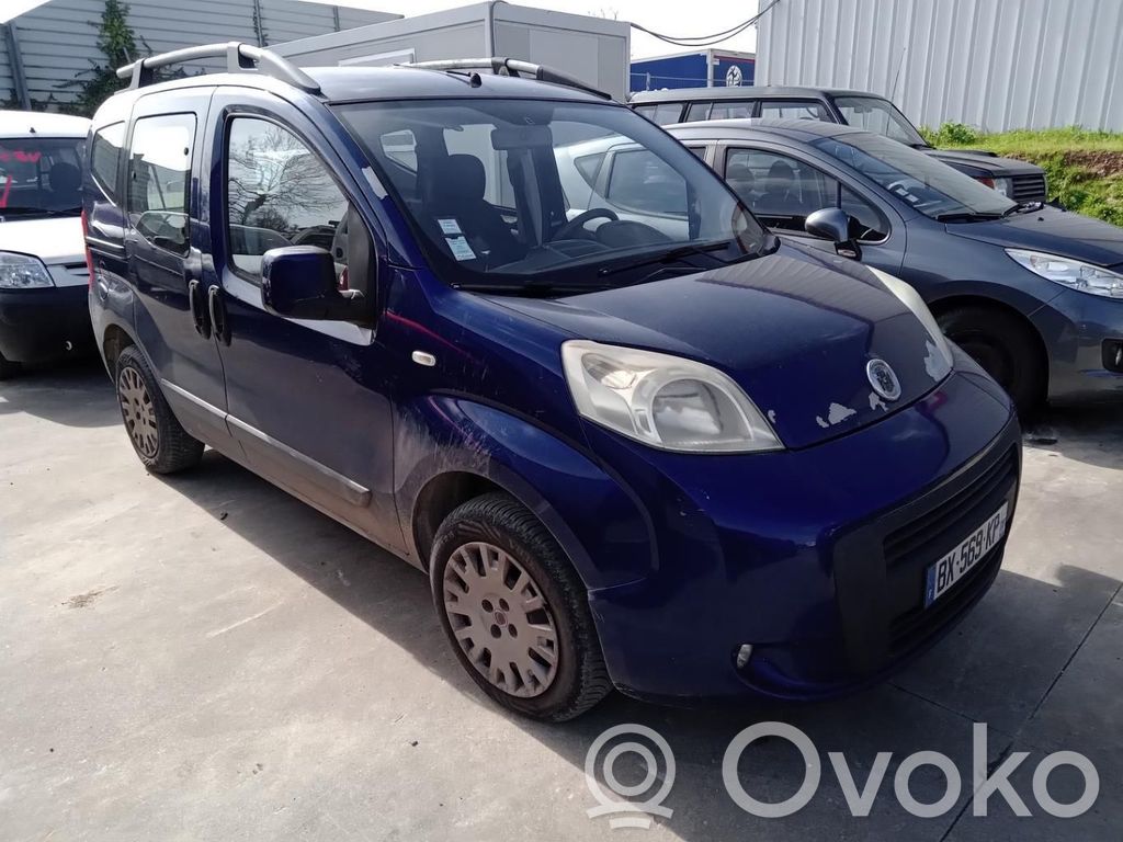 Fiat Qubo Priekšpusē slēdzene 