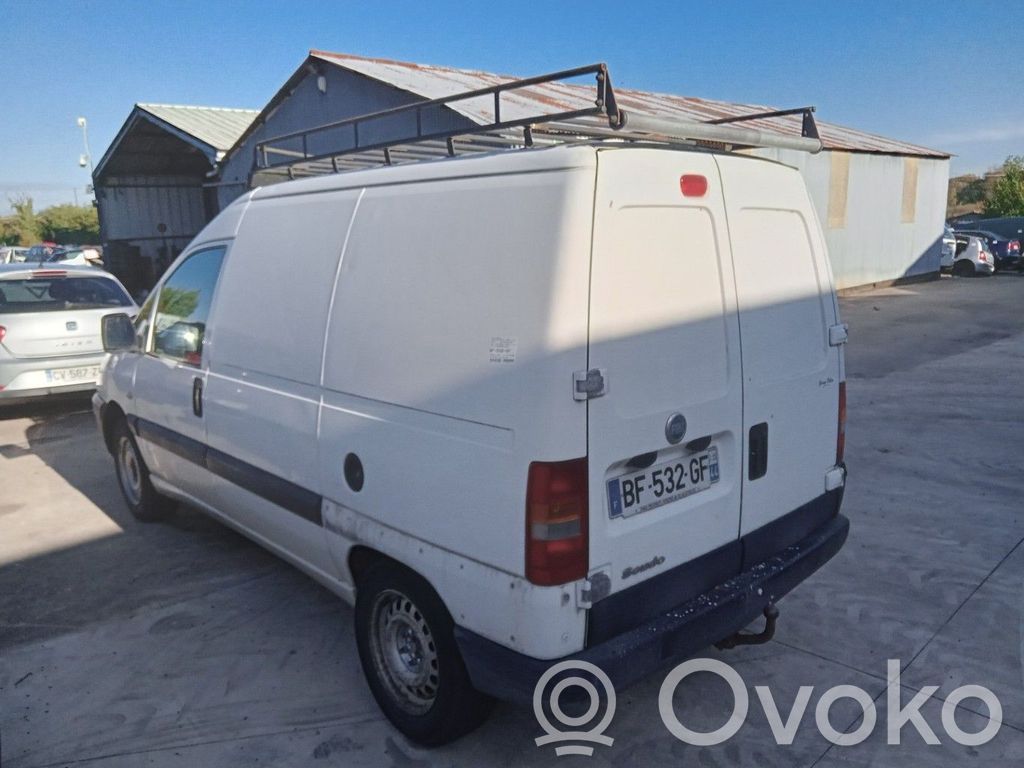 Fiat Scudo Puerta de carga trasera/atrás 