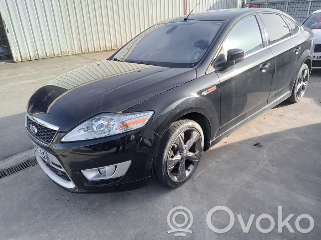Ford Mondeo MK IV Sparnas 