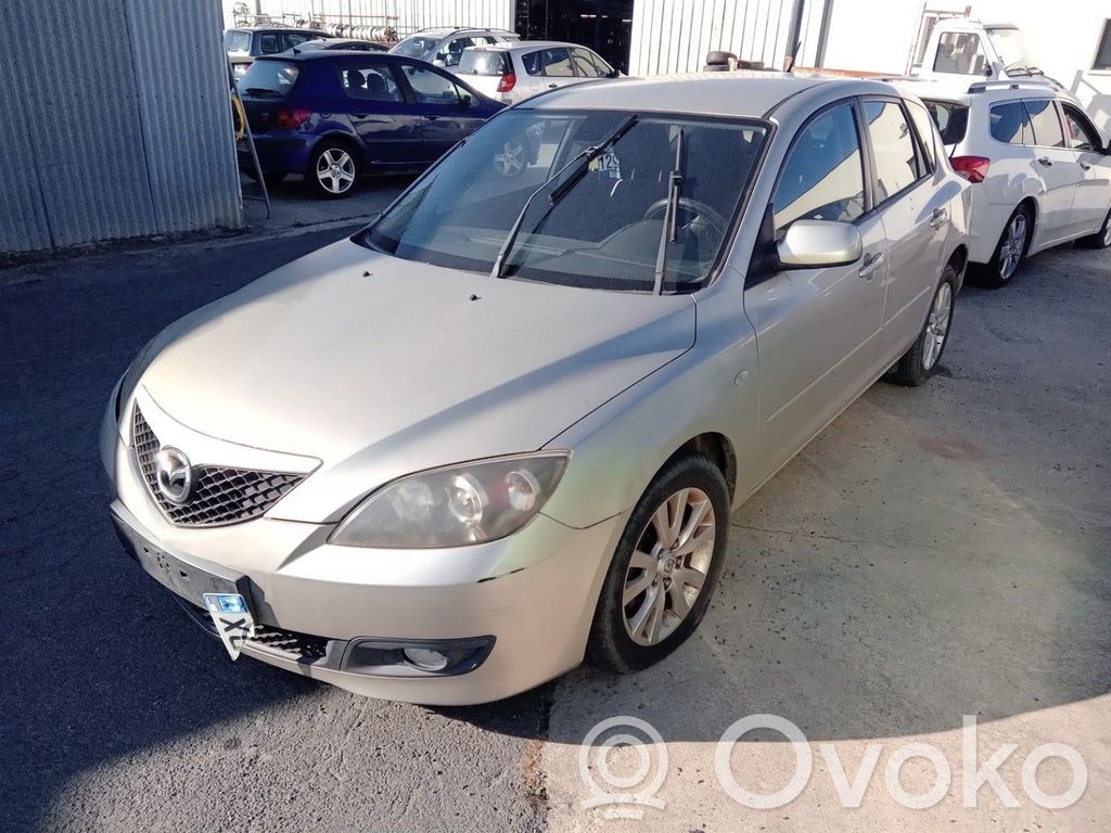 Mazda 3 I Передний суппорт 