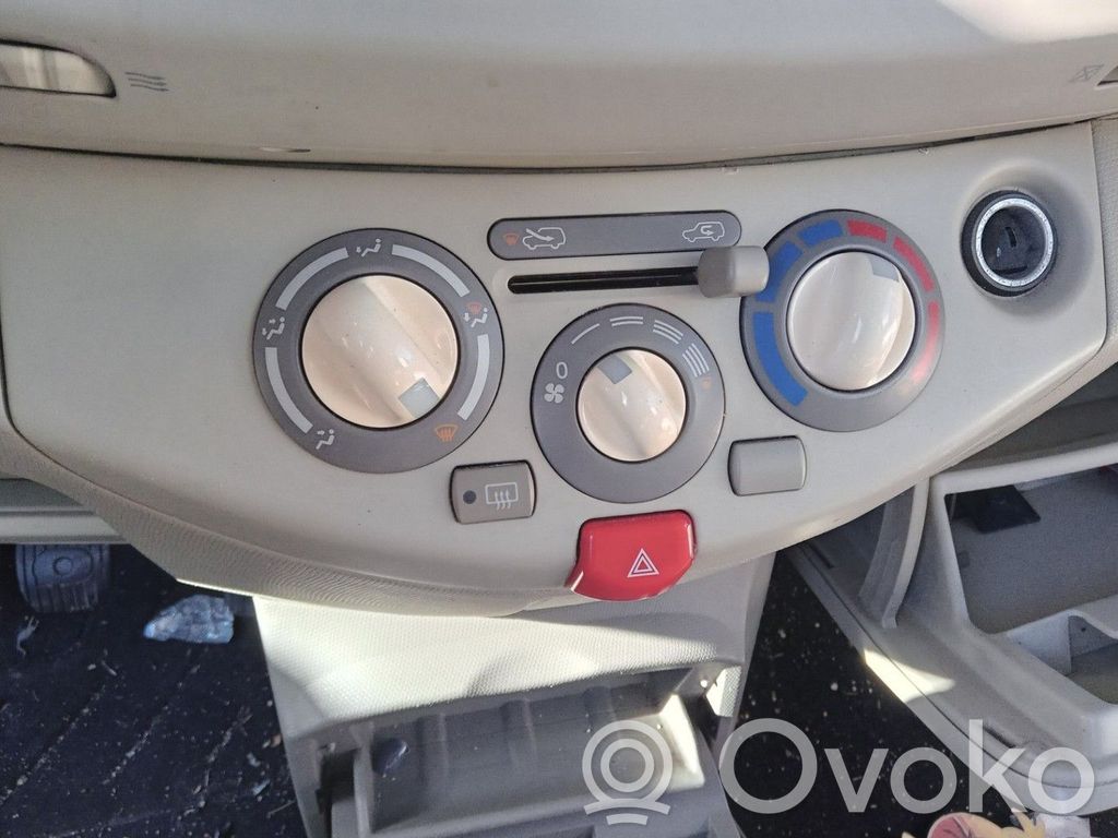 Nissan Micra Hazard light switch 