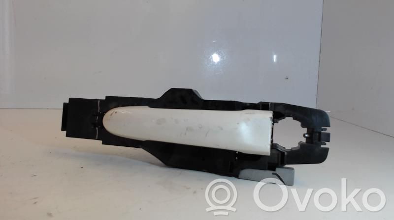 Nissan Micra Manecilla externa puerta trasera 