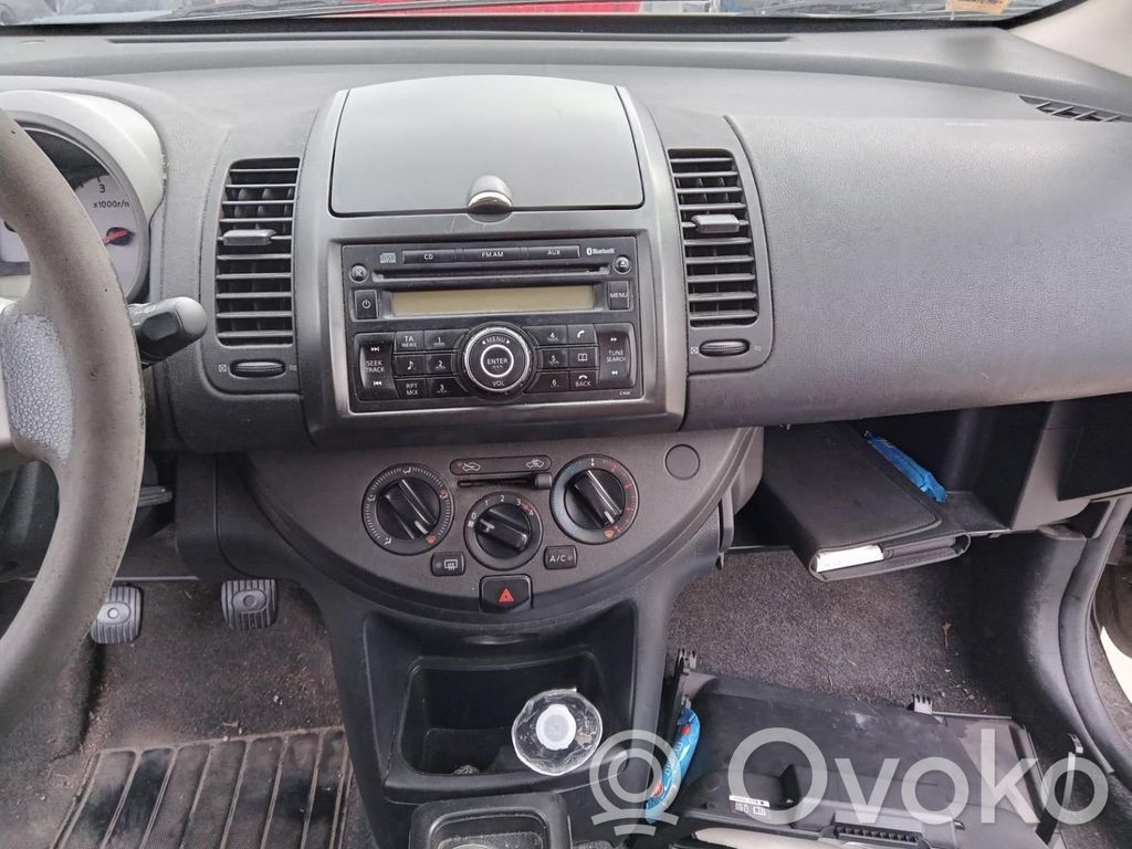 Nissan Note (E11) Hazard light switch 