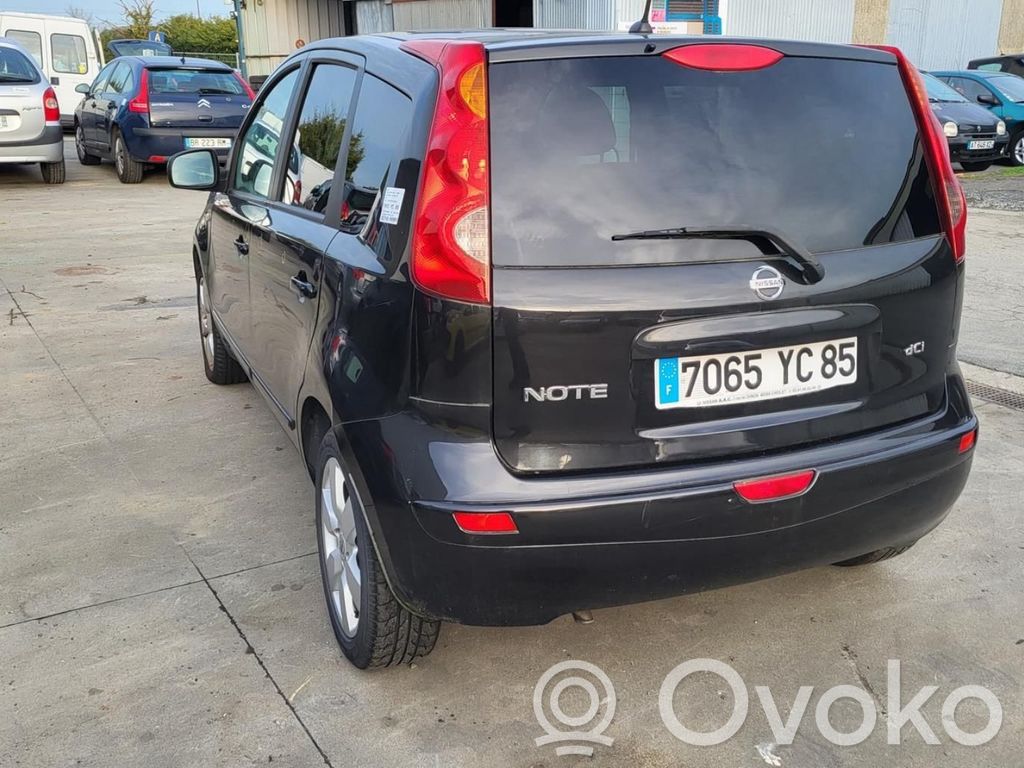 Nissan Note (E11) Third/center stoplight 