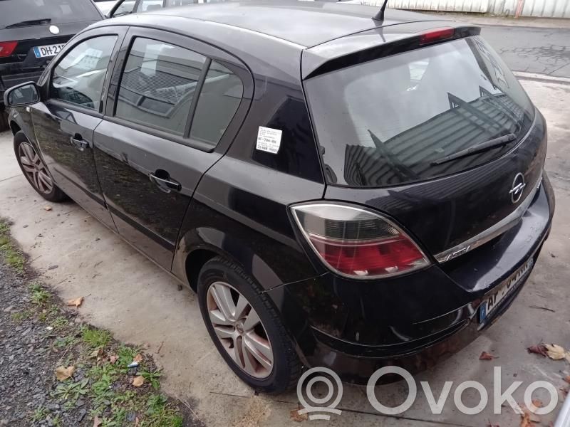 Opel Astra H Juego de montaje de la suspensión trasera 