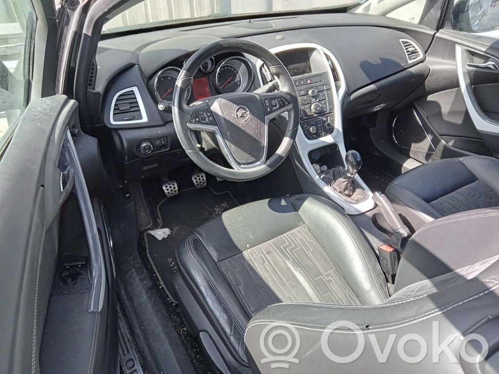 Opel Astra J Cinturón delantero 