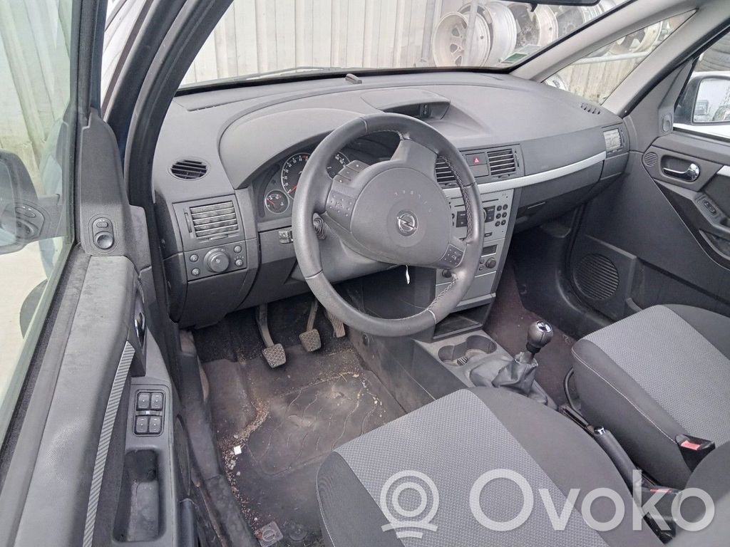 Opel Meriva A Manecilla interna puerta trasera 