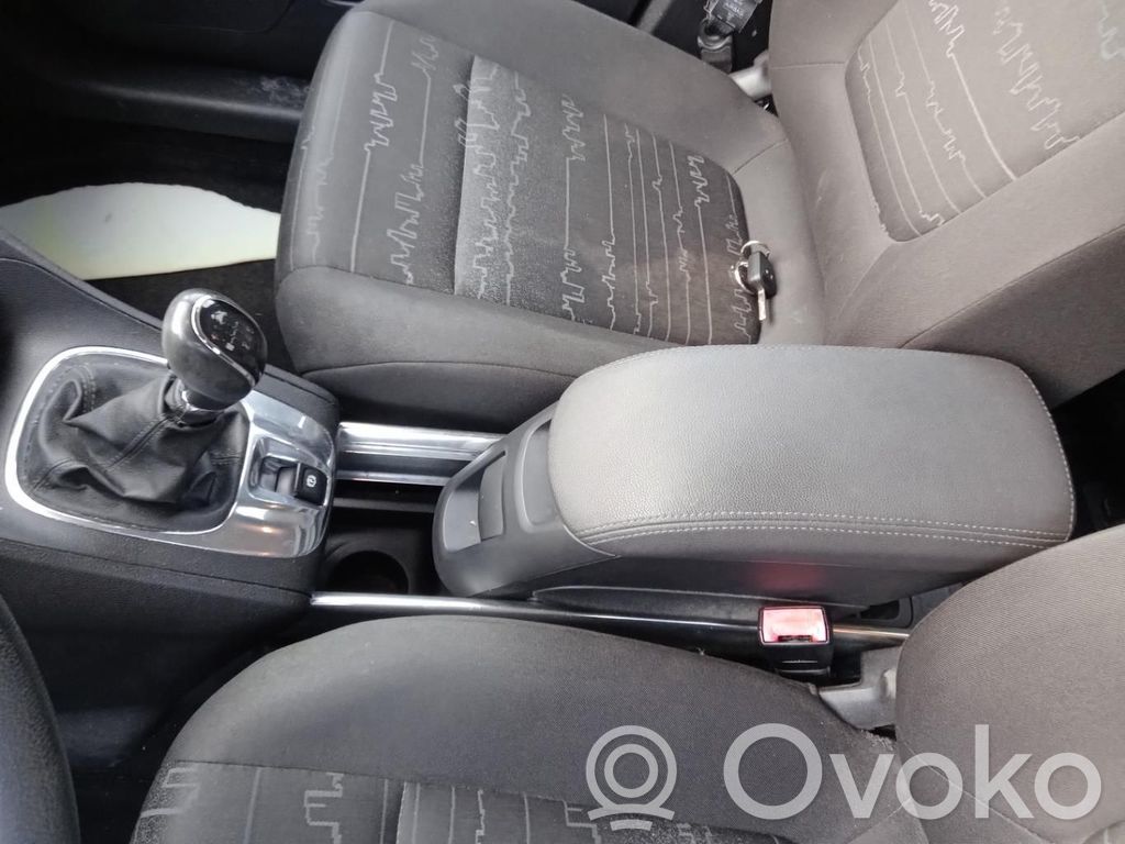 Opel Meriva B Klamra przedniego pasa bezpieczeństwa 
