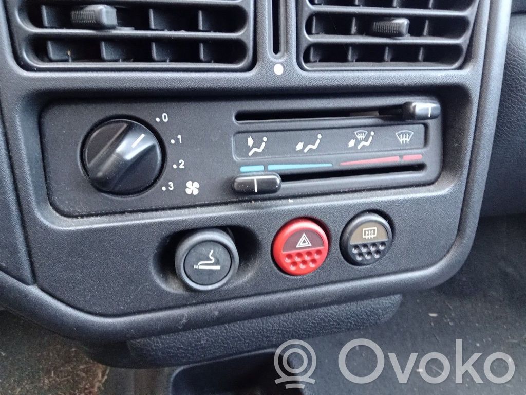 Peugeot 106 Climate control unit 