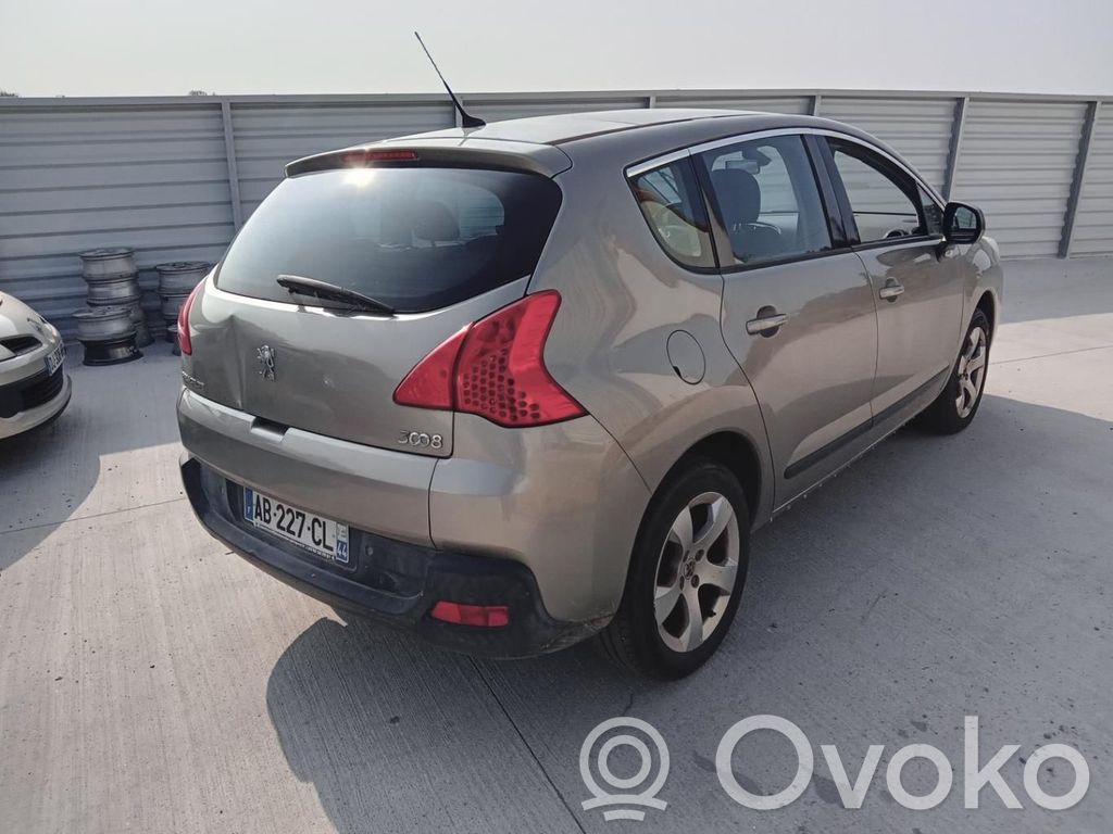 Peugeot 3008 I Задний суппорт 