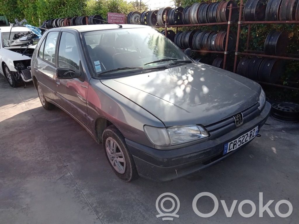 Peugeot 306 Klamka zewnętrzna drzwi przednich 
