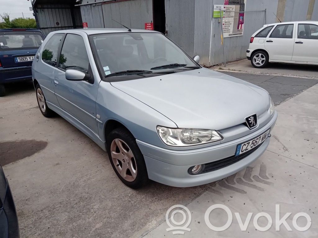 Peugeot 306 Etuapurunko 