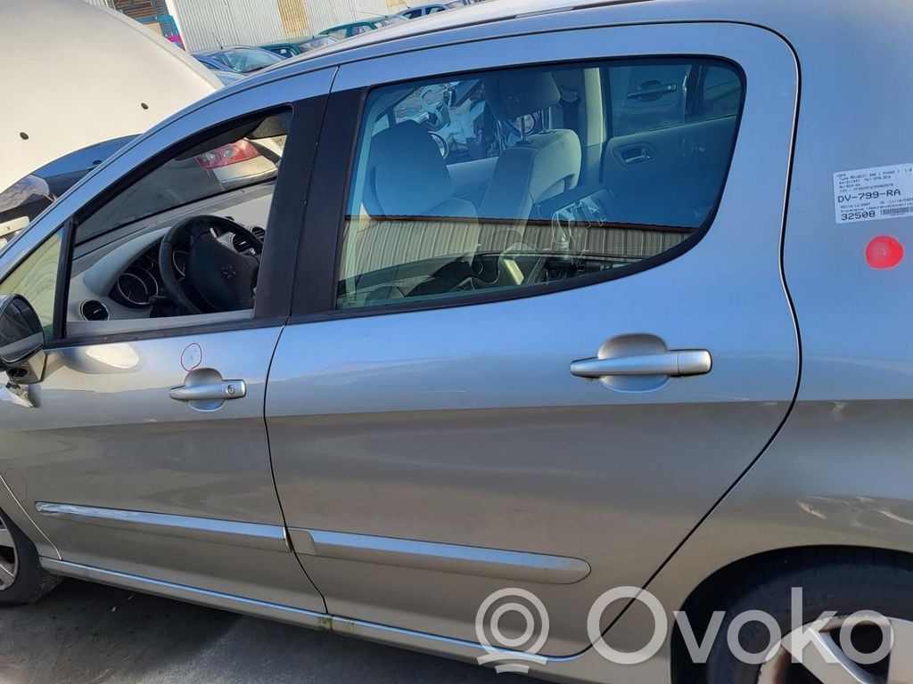 Peugeot 308 Puerta trasera 
