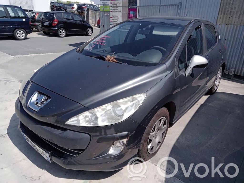 Peugeot 308 Priekšpusē slēdzene 