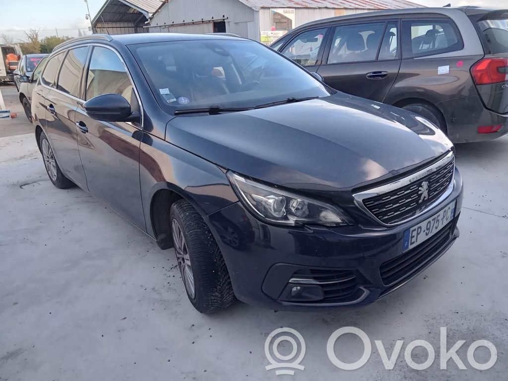 Peugeot 308 Priekinis traversas 