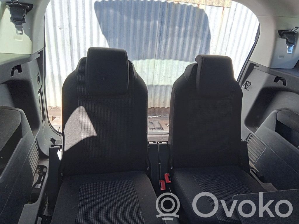 Peugeot 5008 Cinturón de la tercera fila de asientos 