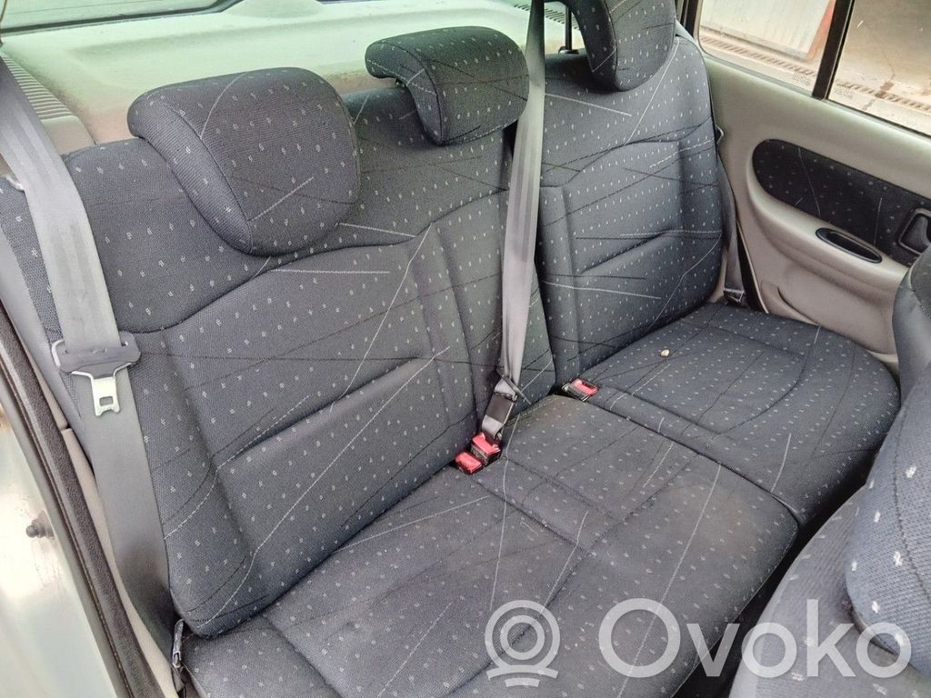Renault Clio II Cinturón trasero 