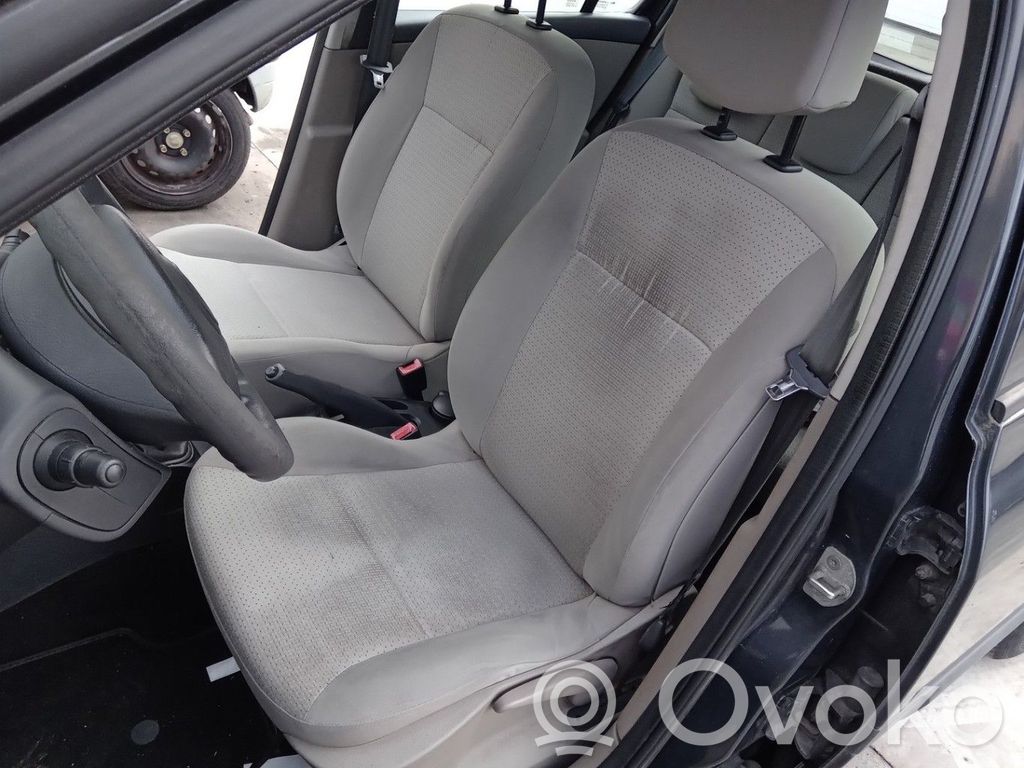 Renault Clio III Cinturón delantero 