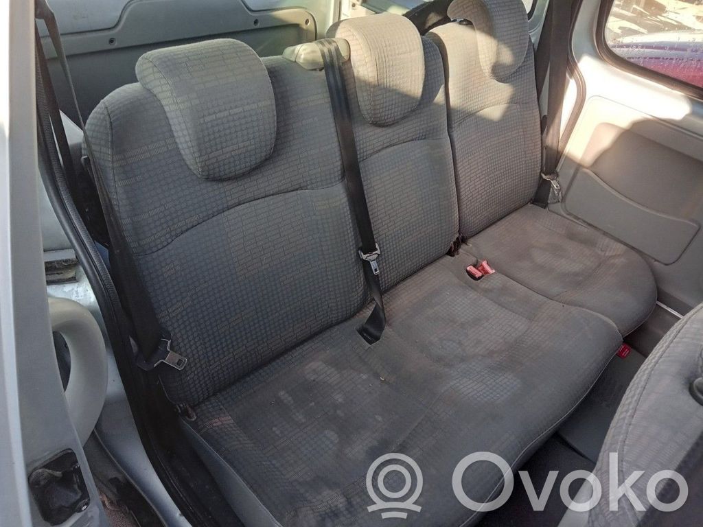 Renault Kangoo I Cinturón trasero 
