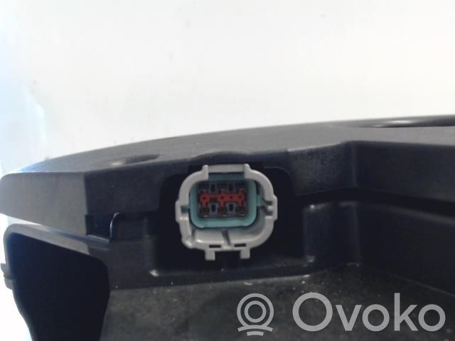 Renault Koleos I Subwoofer 