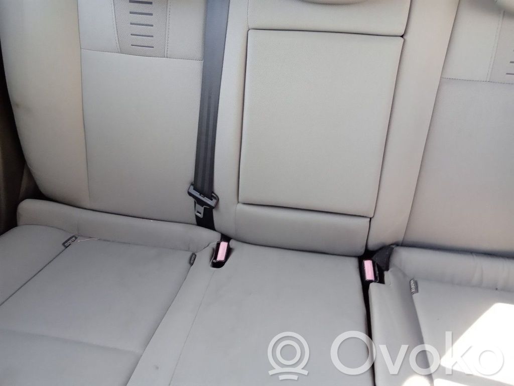 Renault Megane III Klamra tylnego pasa bezpieczeństwa 