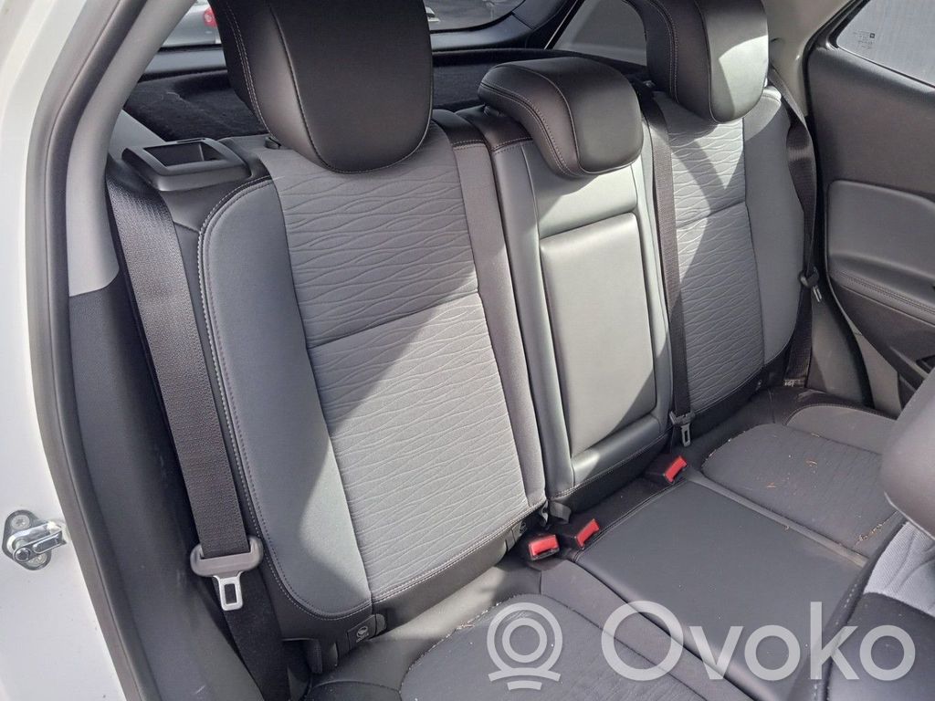Opel Mokka Takaistuin 