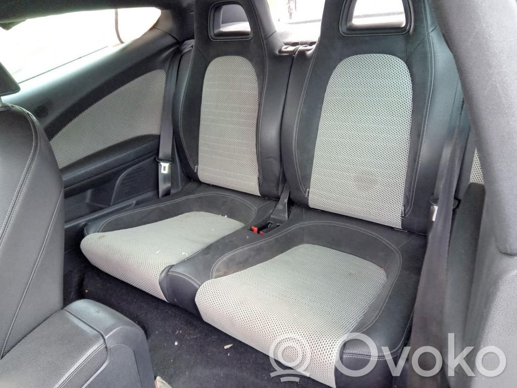 Volkswagen Scirocco Cinturón trasero 