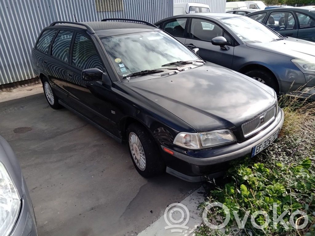 Volvo S40, V40 Błotnik przedni 