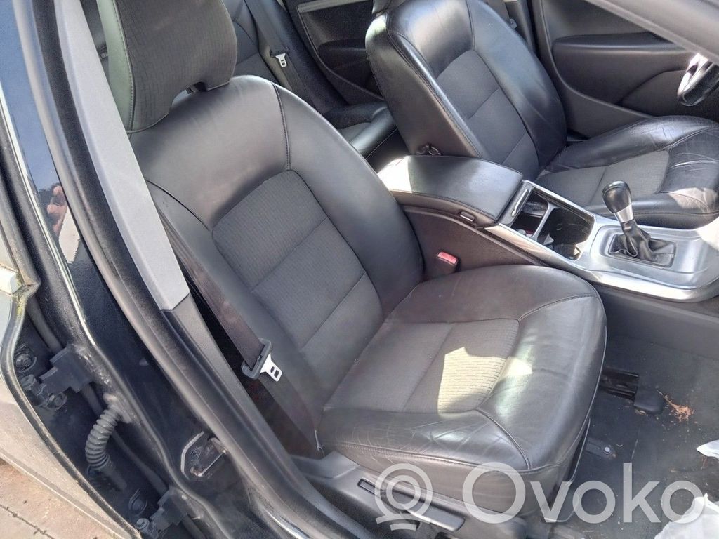 Volvo V70 Cinturón delantero 