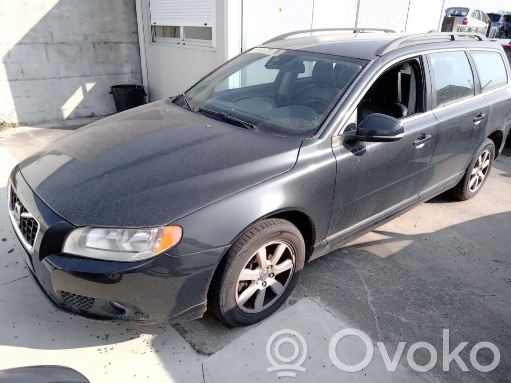 Volvo V70 Etujarrusatula 