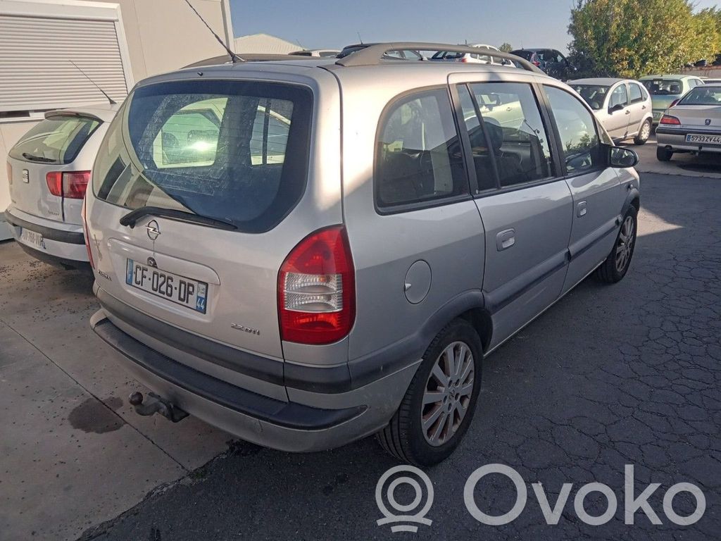 Opel Zafira A Third/center stoplight 