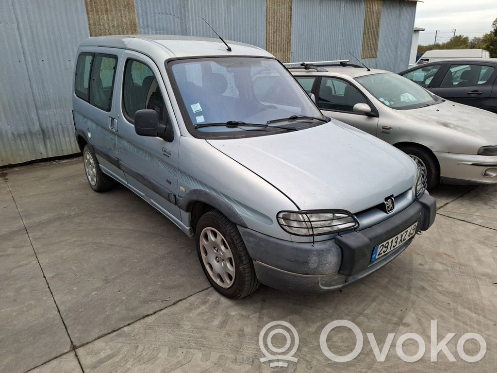 Peugeot Partner Капот двигателя 