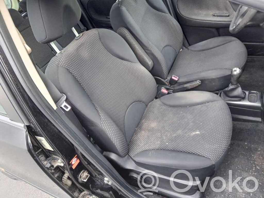 Cinturón delantero   868849U10A