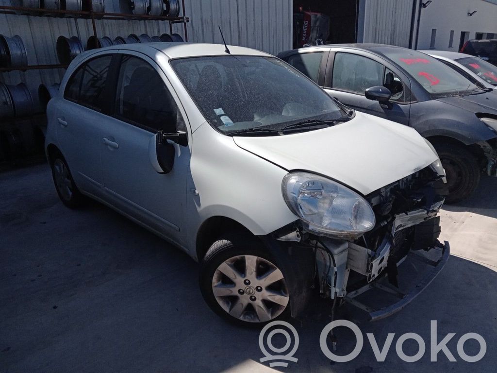 Nissan Micra Planetară față 