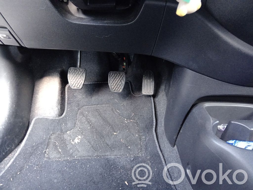 Nissan Micra Bremžu pedālis 
