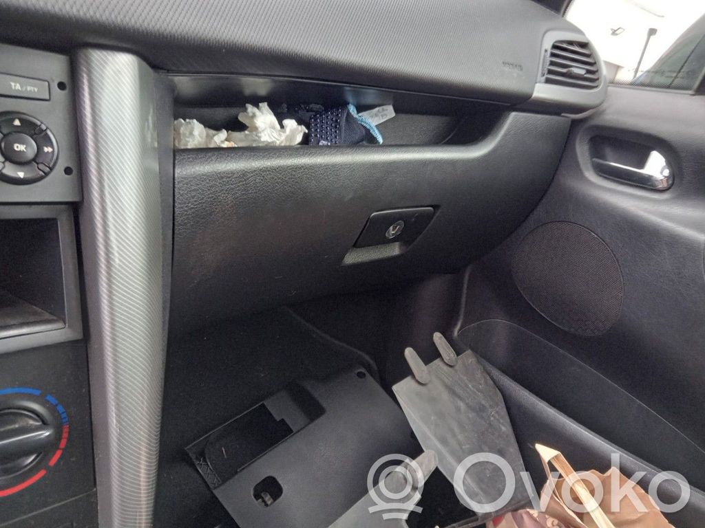 Peugeot 207 Juego guantera 