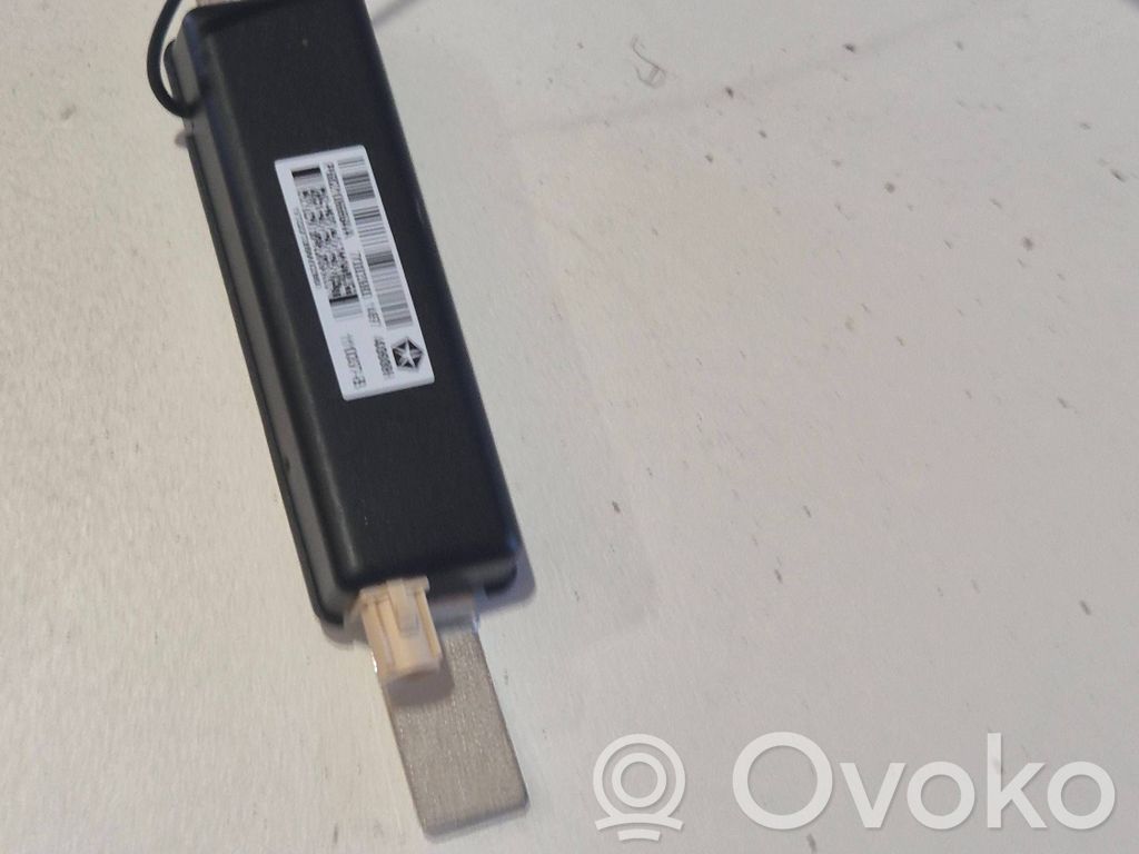 Dodge Challenger Antenos stiprintuvas 