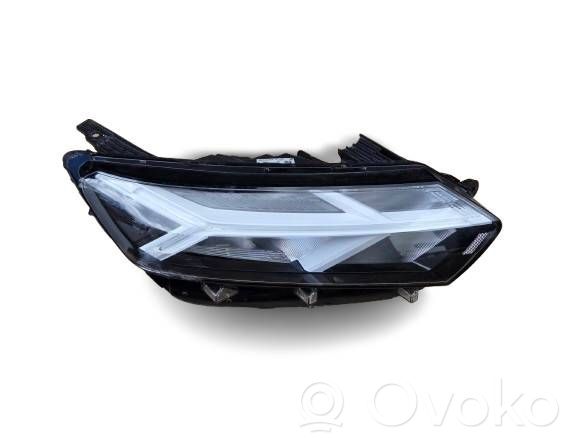 Dacia Sandero Lampa przednia 