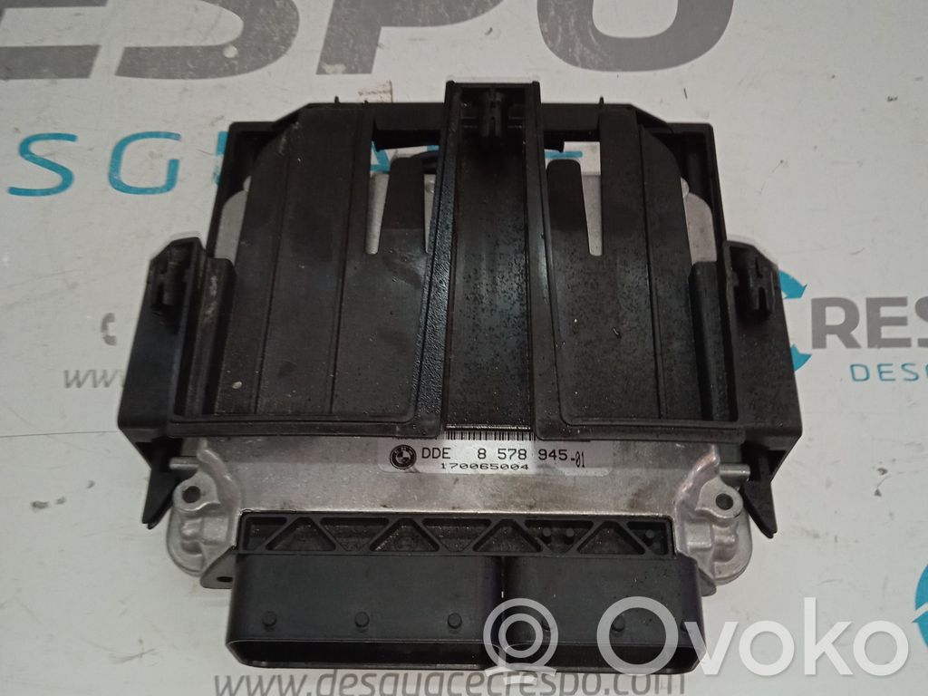Unidad de control/módulo del motor   857894501